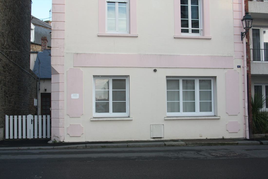Façade du cabinet d'ostéopathie, 67 rue du Maréchal Leclerc à Dinard